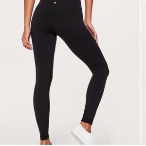 Lululemon Align Pant *Full Length 28"
Black Size 6